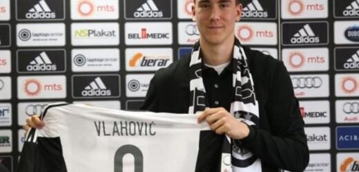 Juventus Sign Serbia striker Dusan Vlahovic